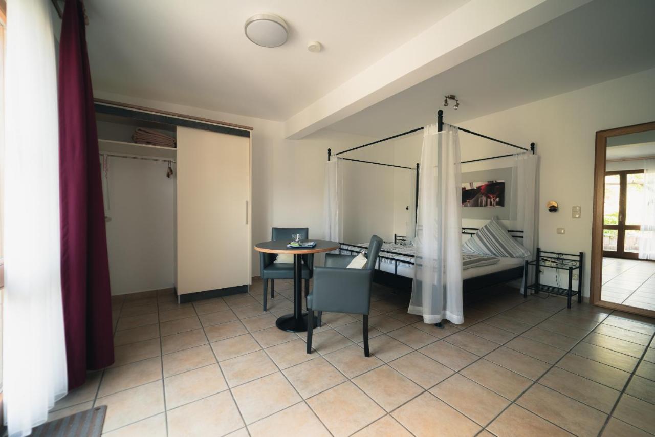 Urlaubsweingut Zecherhof Neef Εξωτερικό φωτογραφία