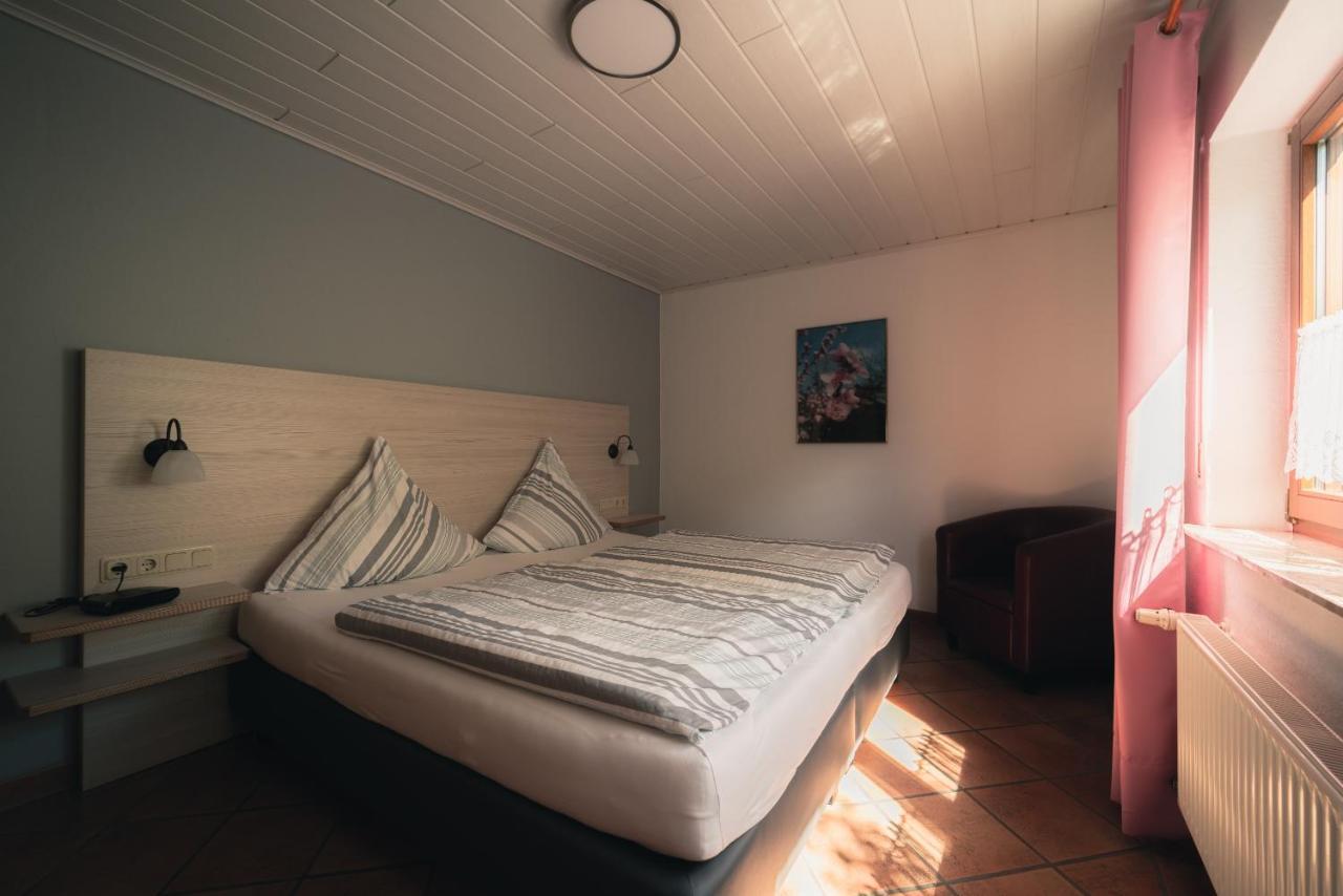 Urlaubsweingut Zecherhof Neef Εξωτερικό φωτογραφία